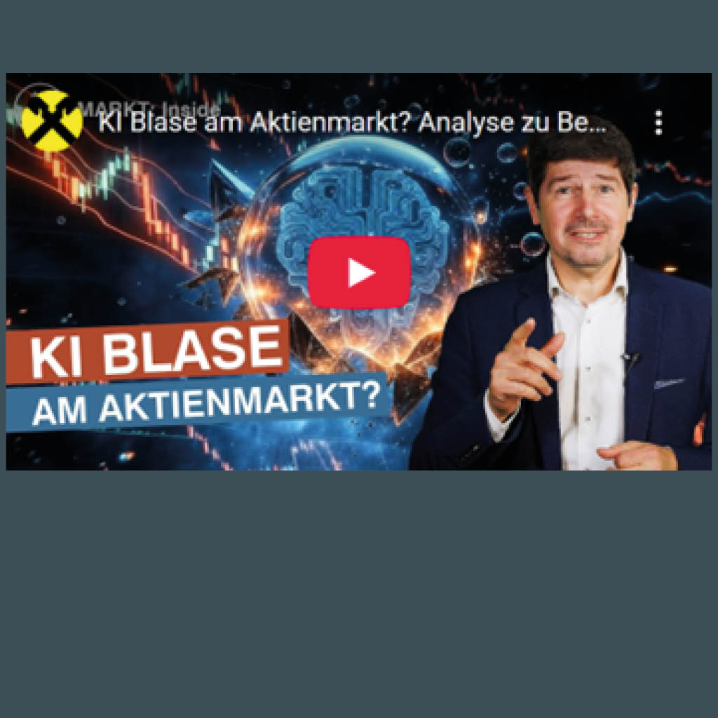 Sprecher Valentin Hofstätter im Casual Anzug dahinter ein Bild welches eine KI Blase darstellen soll